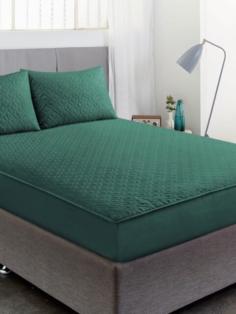 Luxury Waterproof Fitted Sheet with Pillow*dyed ( 1 Fitted sheet+ 2 Pillow )